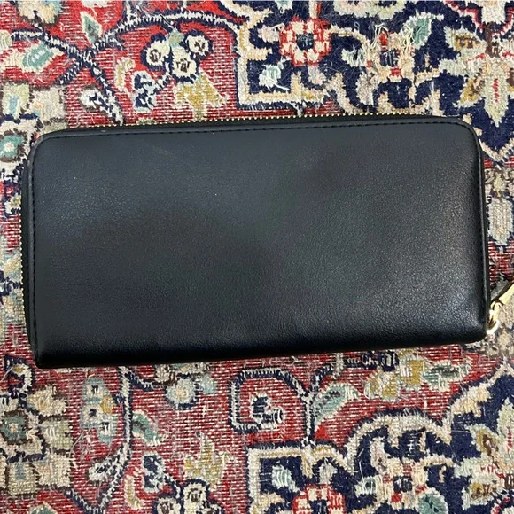 Steve Madden Wallet - Picture 2 of 5